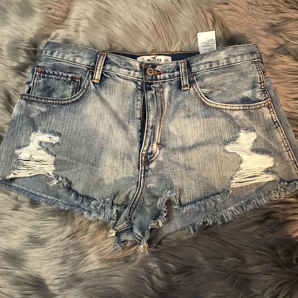 Holister high wasted shorts